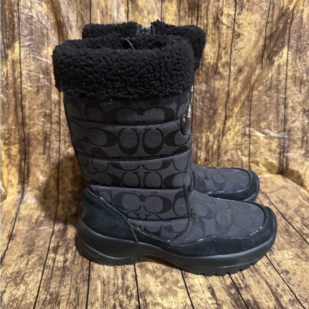 Coach Signature A7075 Women Sonya Vibram Winter Snow Boots Black. Size 6 - Picture 3 of 7